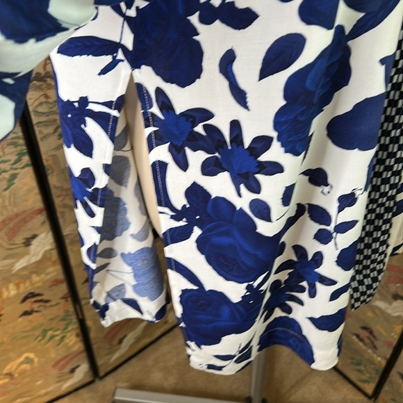 CABI BOTANICAL KIMONO STYLE TOPPER COVER UP BLUE/WHITE FLORAL PRINT SZ M/L - Picture 4 of 14